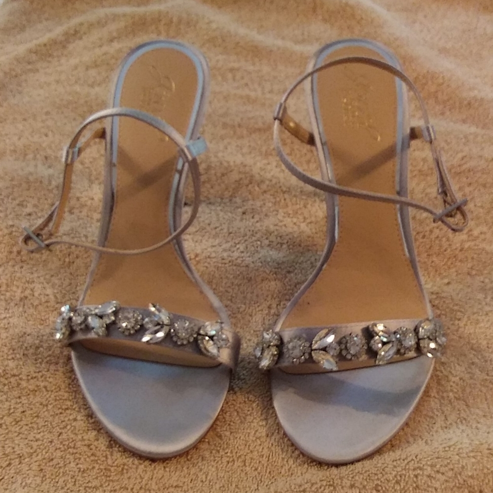 BEAUTIFUL NEW BRADGLEY MISCHKA HEELS